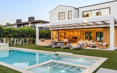 A luxury Houston custom home with a pool
