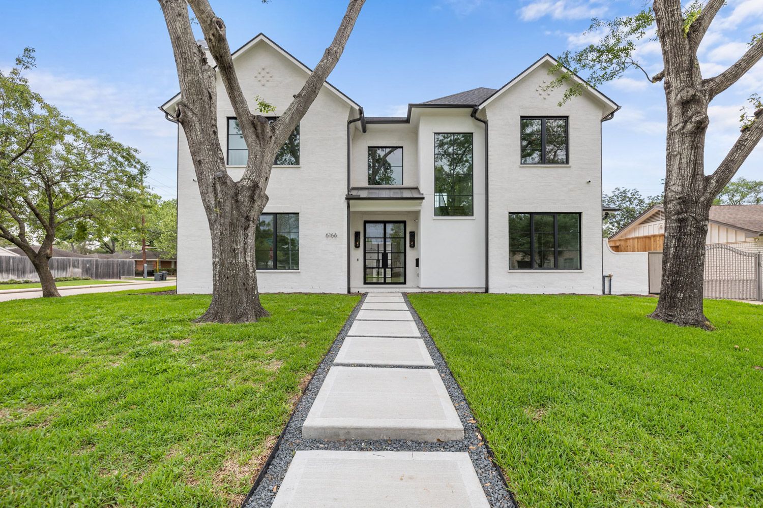 Unika-Homes_Houston-Custom-Home-Builder_Burgoyne-02