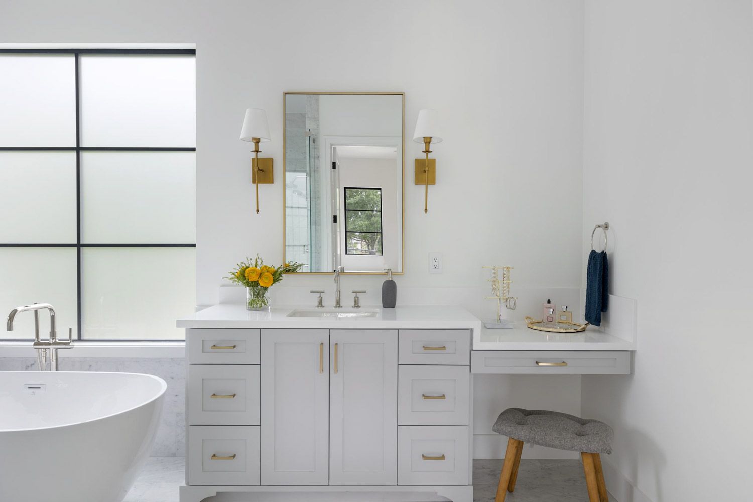 Unika-Homes_Houston-Custom-Home-Builder_Burgoyne-09